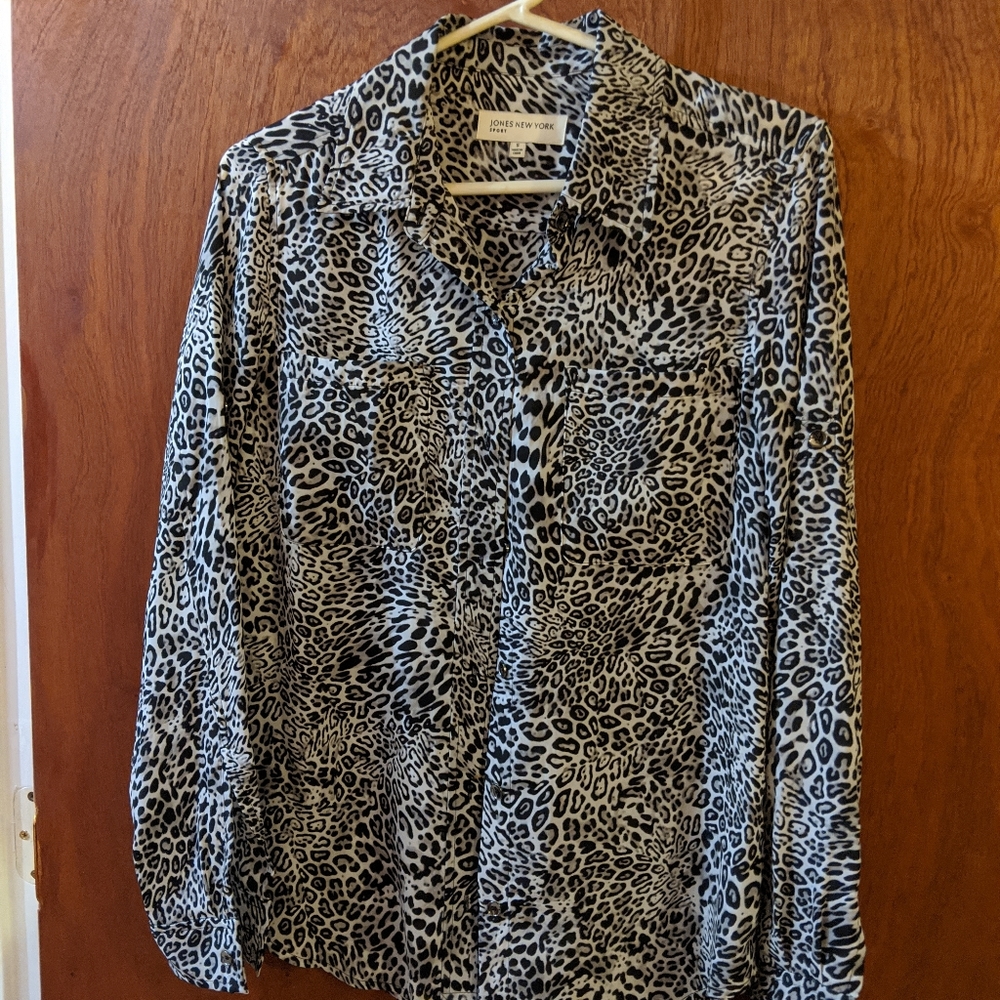 Ladies button up blouse